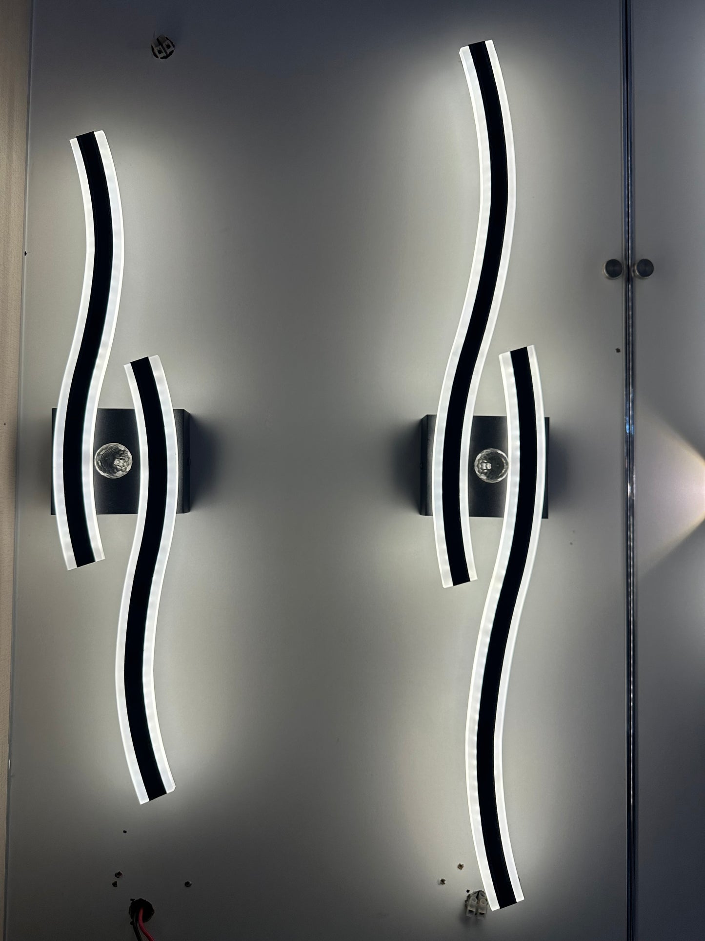 Modern Curve Wall Light