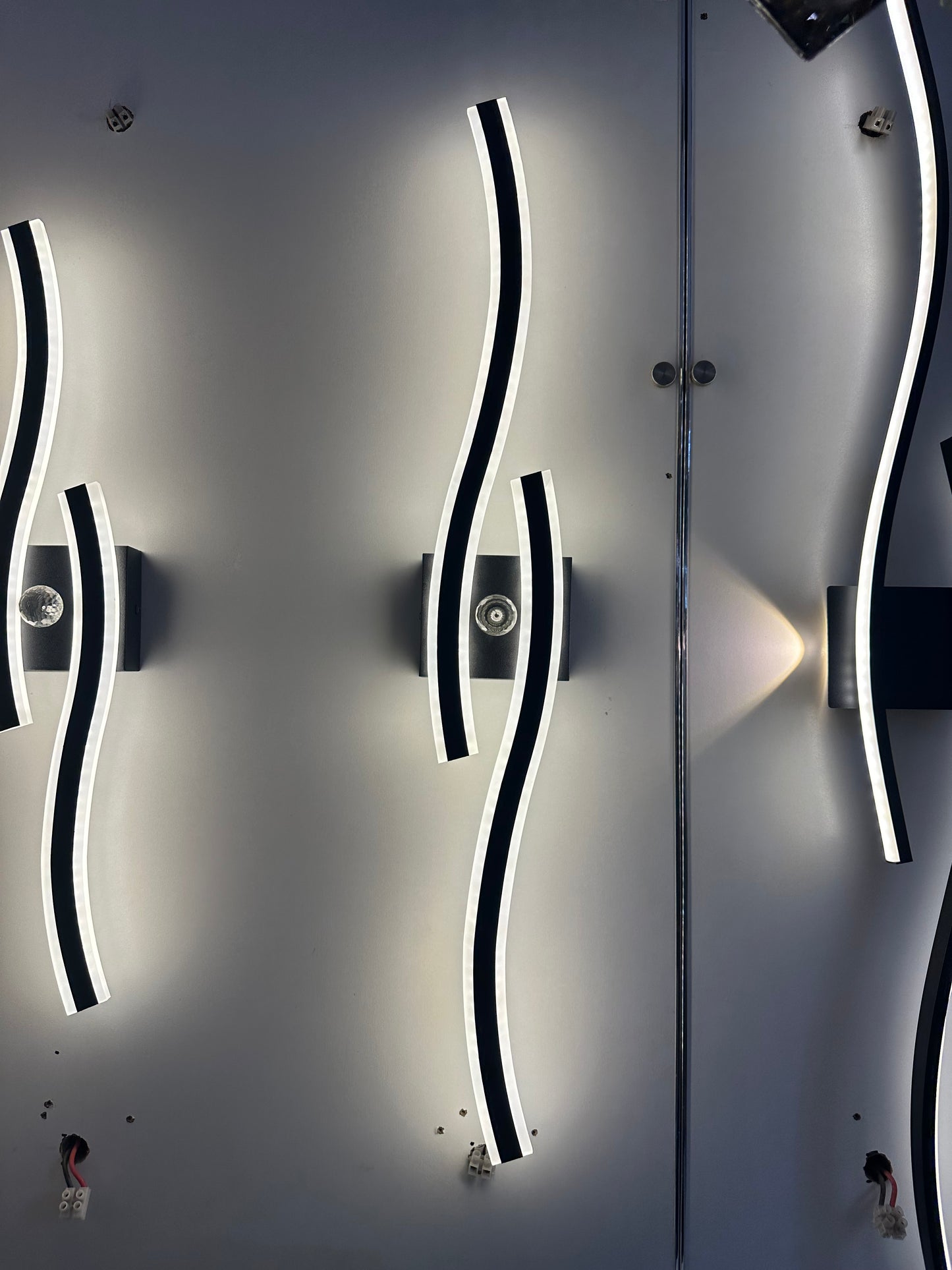 Modern Curve Wall Light