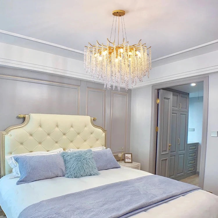 Modern Crystal Beats Chandelier