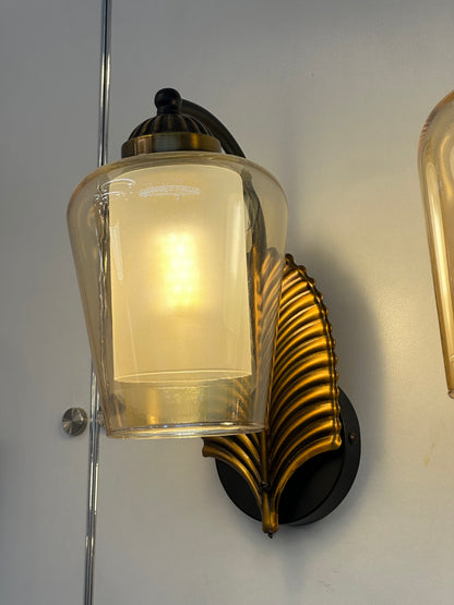 Modern Leaf Wall Light