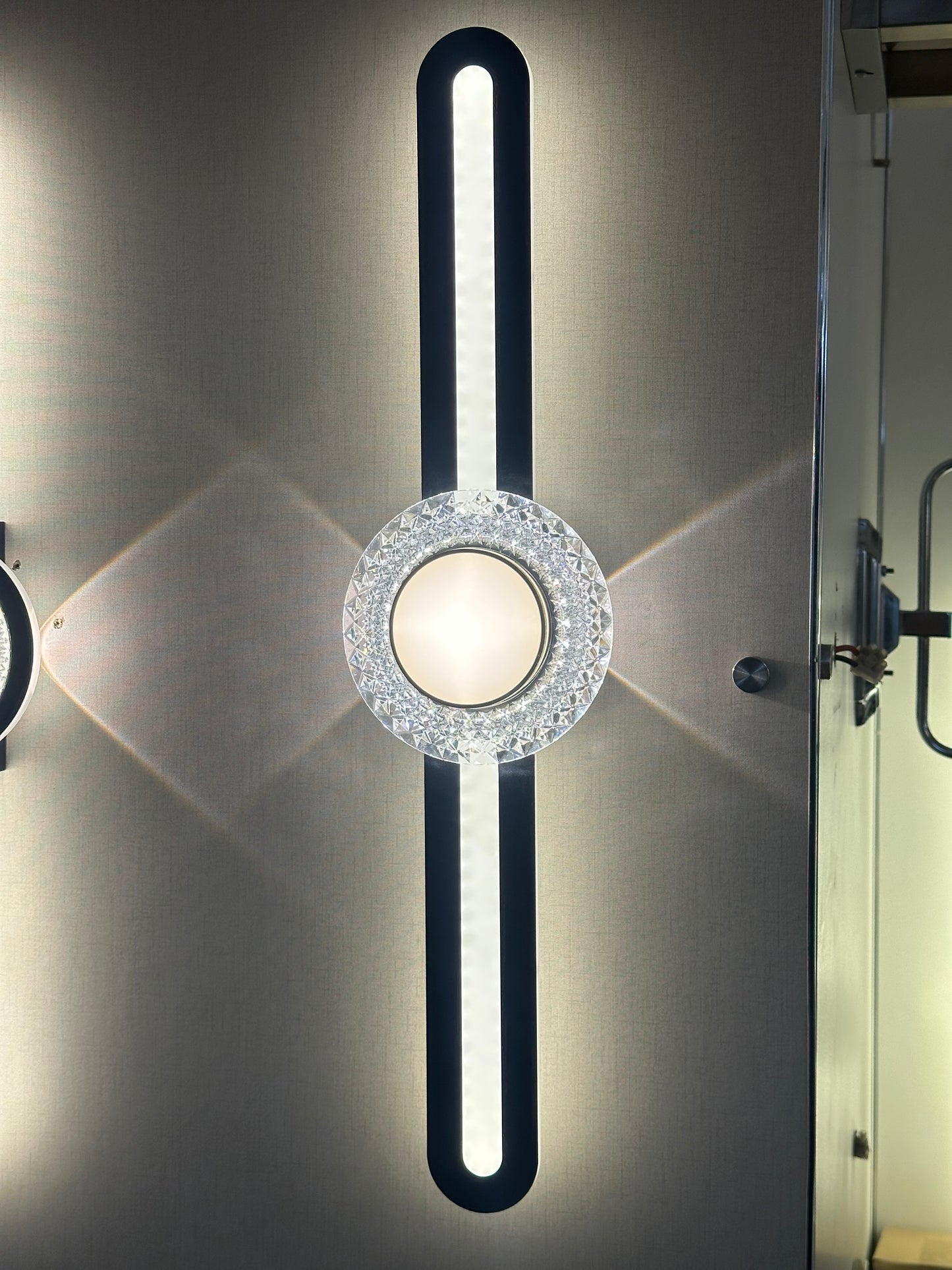 SleekRay Modern Linear Wall Light